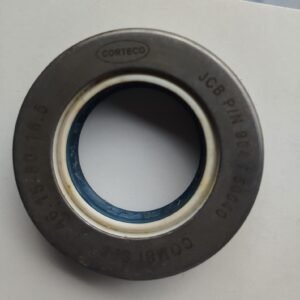 4X4 FRONT HUB SEAL